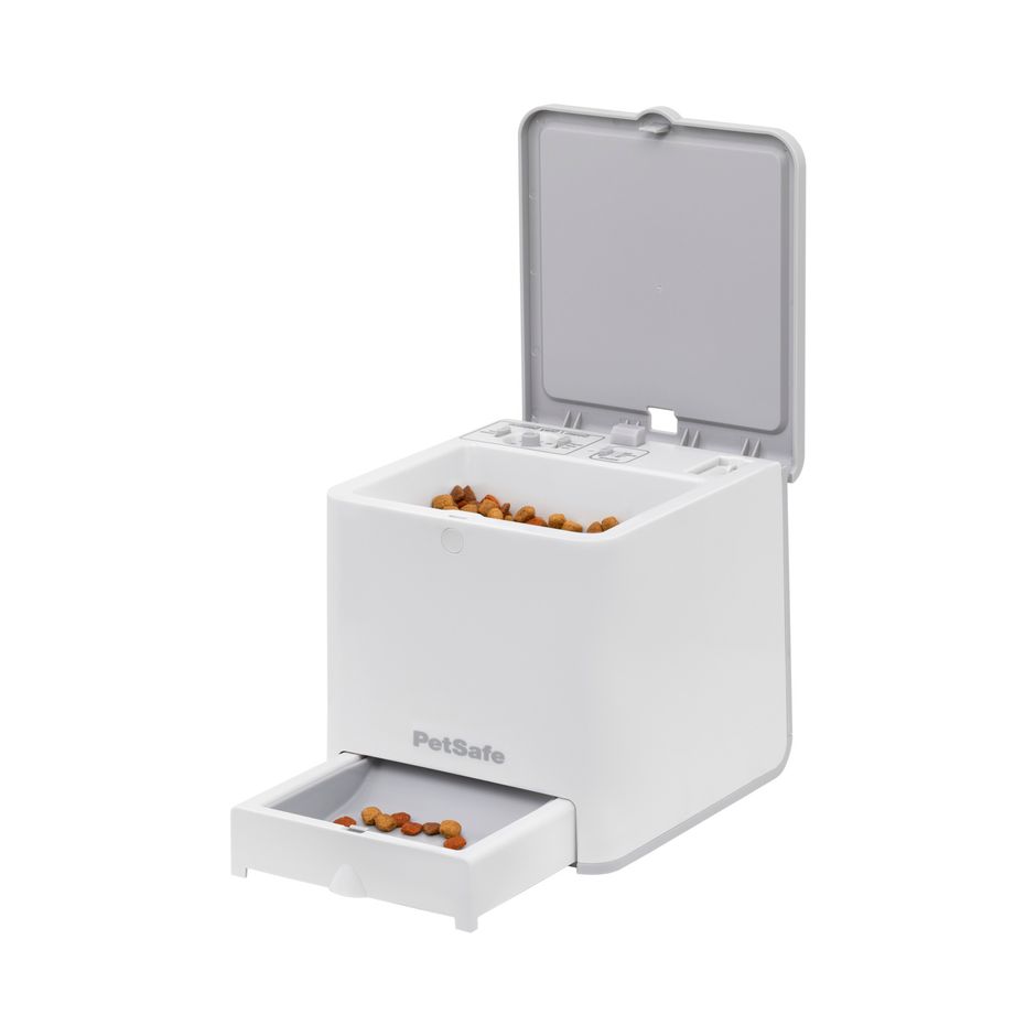 Buy Teach & Treat Remote Reward Trainer for your dog | Tinybuddy